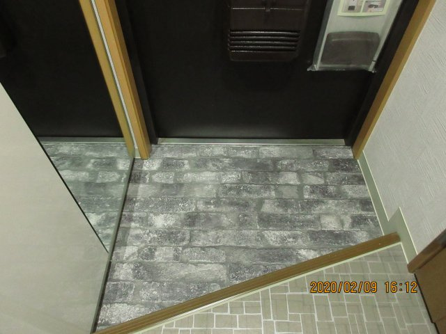 サンハイツ大泉の玄関