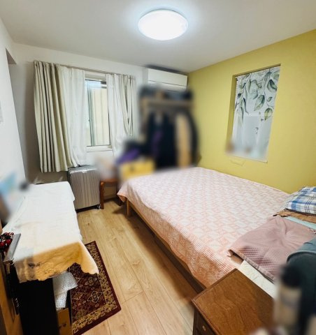 文京区本駒込5丁目　中古戸建の洋室|現地写真

現地ご見学希望・資料請求などお気軽にお問い合わせ下さい！
03-5990-5201