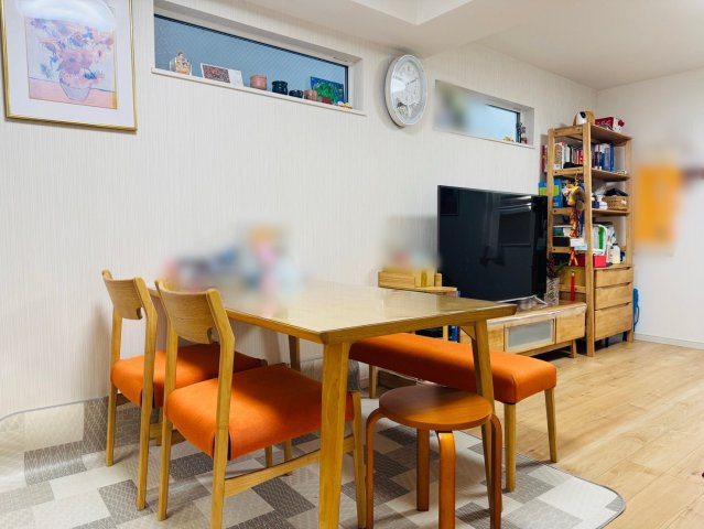 文京区本駒込5丁目　中古戸建の居間・リビング|現地写真

現地ご見学希望・資料請求などお気軽にお問い合わせ下さい！
03-5990-5201