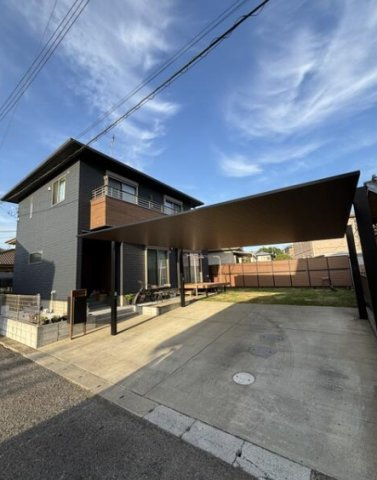 茂原市東郷　中古戸建の駐車場|令和3年1月築 太陽光発電（4.4ｋｗ）駐車3台可能 スーパーカスミ徒歩約10分都市ガスウッドデッキ