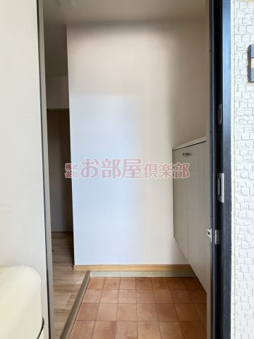ベルナールⅡB棟の玄関|※別号室のお写真です