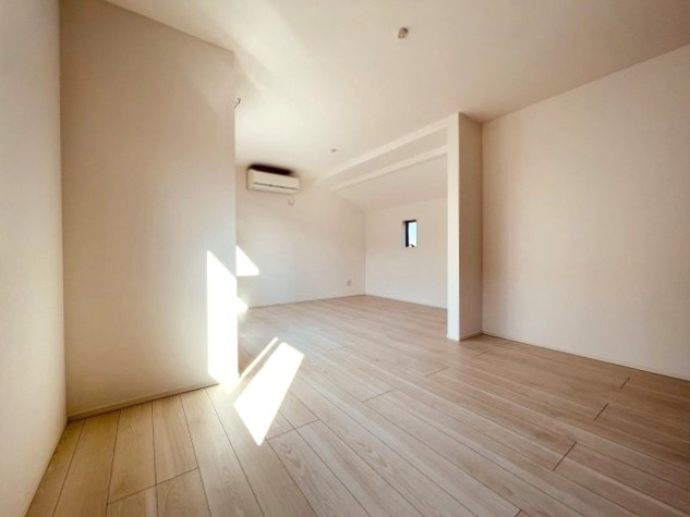 練馬区南大泉3丁目　2020年築×リフォーム美邸の居間・リビング