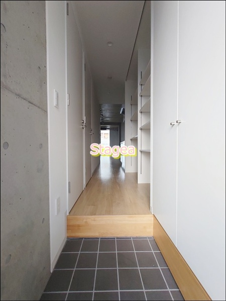 FUKUMI　APARTMENTの玄関