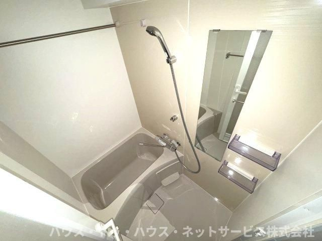 ヴァローレ松戸フィーロの浴室