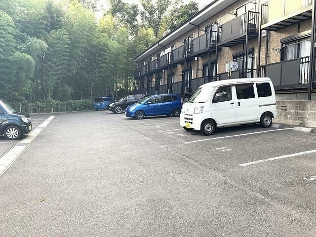 サンモール緑Ａの駐車場