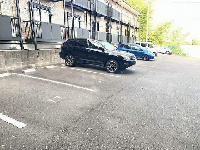 サンモール緑Ａの駐車場