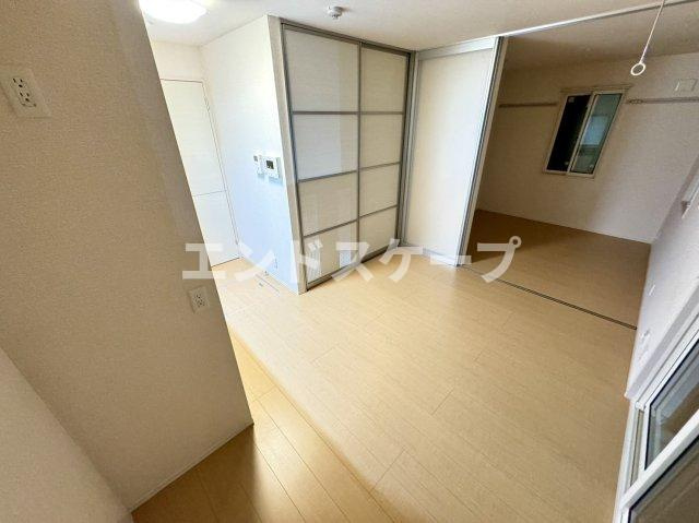 オペラハウス上大島Cの居間・リビング|高崎、前橋、伊勢崎エリアのお部屋探しはエンドスケープまで！お客様の理想お聞かせ下さい♪