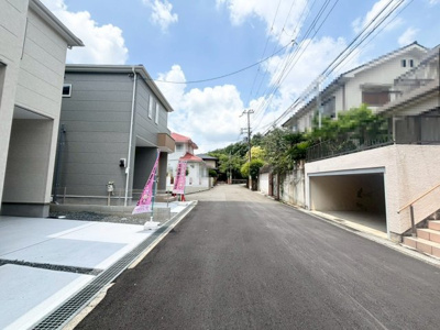 【前面道路含む現地写真】 | 高槻市大和1丁目　新築戸建