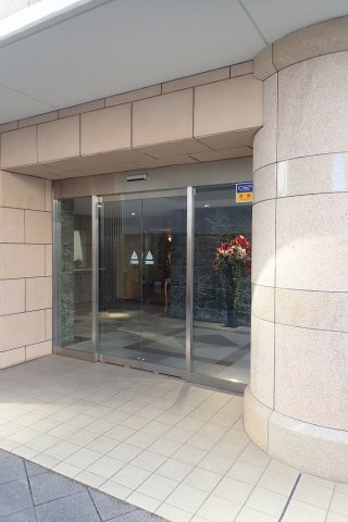 ベラカーサ池之端のエントランス