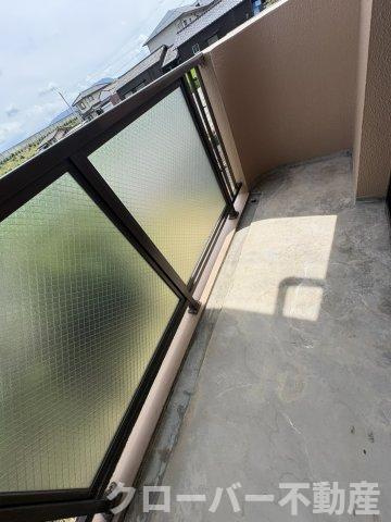 ハイネス郡家のバルコニー