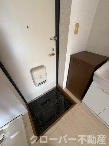 ハイネス郡家の玄関