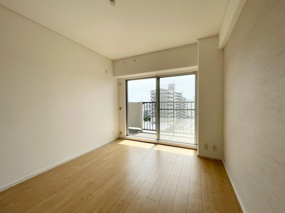 南門真ハイライフの子供部屋|洋室6.0帖
■物件内覧・資金計画相談・住宅ローン相談、リフォーム相談、お問合せ受付中■
※当日・翌日のご内覧、ご相談はお電話でのお問合せがスムーズです！