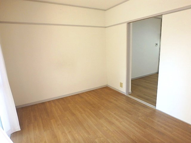 武庫之荘ベルエアーの洋室|きれいな洋室です