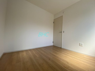 【洋室】 | 国分２丁目　１期１号地 | シンプル・イズ・ベストが基本。プレーンな空間を自分好みに。いつまでも快適に暮せる住まいへ。