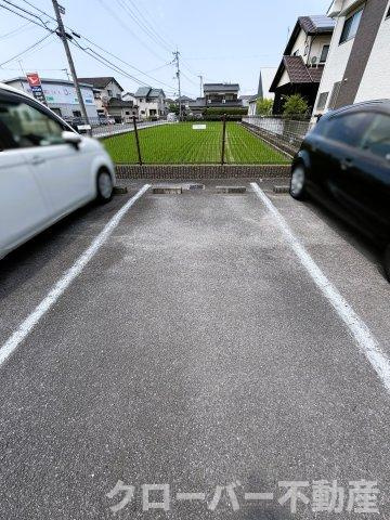 SOLID.Ｇの駐車場