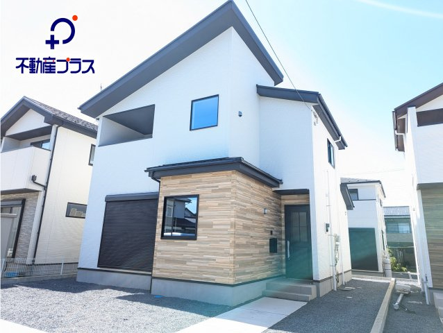 ひたちなか市足崎3期の外観|3号棟外観です。カフェカウンター、キッチンカウンター、アクセントクロス♪お洒落な戸建て～同施工物件のご案内可能です！！お気軽にお問い合わせください。