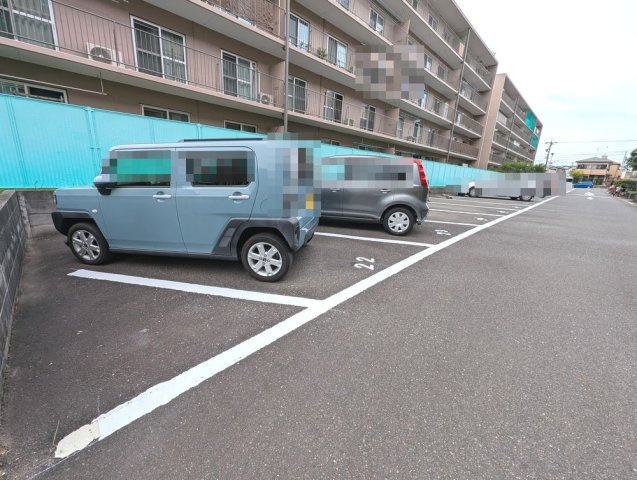 桃山住宅12号棟の駐車場|駐車場