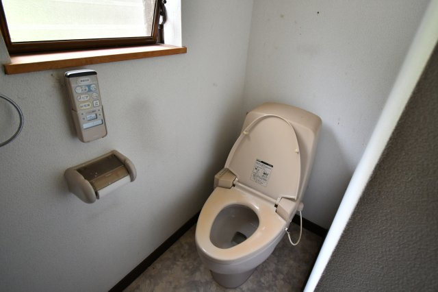 南巨摩郡南部町内船の中古一戸建のトイレ|1Fトイレ