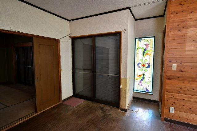 南巨摩郡南部町内船の中古一戸建の居間・リビング