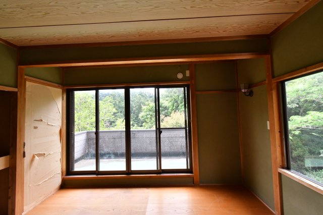 南巨摩郡南部町内船の中古一戸建の和室|2F和室からベランダに出れます