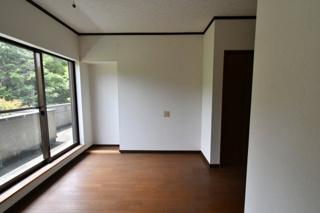 南巨摩郡南部町内船の中古一戸建の洋室|2F洋室