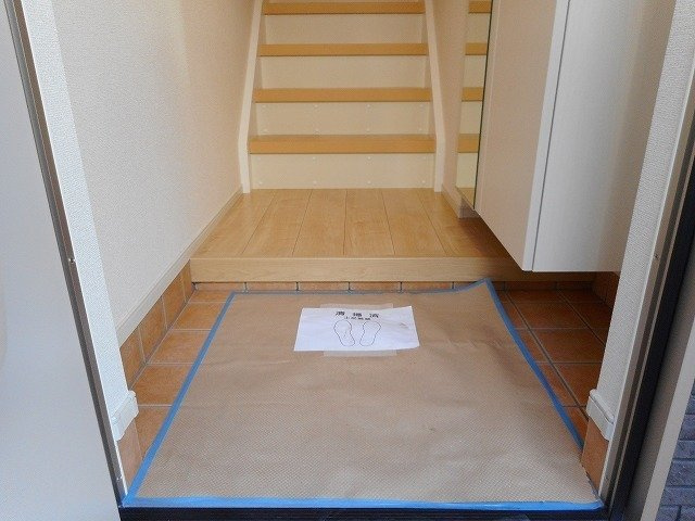 エン　ノットの玄関