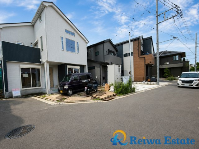 新築戸建　茅ヶ崎市西久保の前面道路含む現地写真