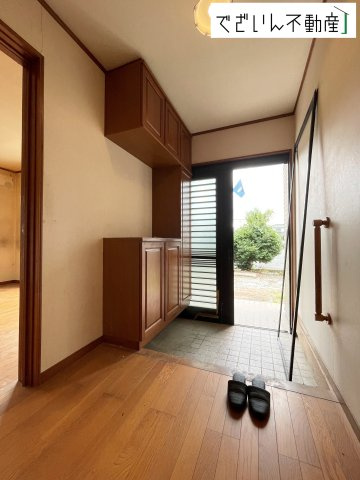 【玄関】 | 深谷市上野台　中古住宅   | 現地(2026年9月撮影)