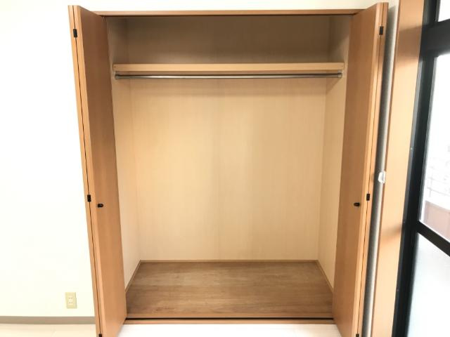 めぞん８０番館　　刈谷市近郊の賃貸はクラスホーム刈谷店の収納|西洋室クローゼット