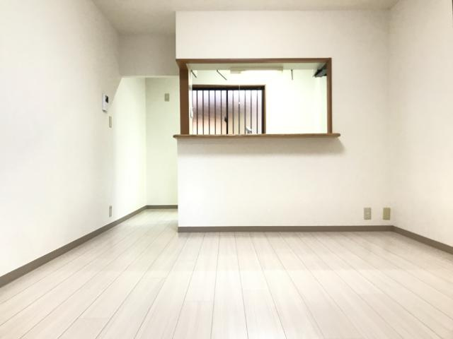 めぞん８０番館　　刈谷市近郊の賃貸はクラスホーム刈谷店の居間・リビング|リビング