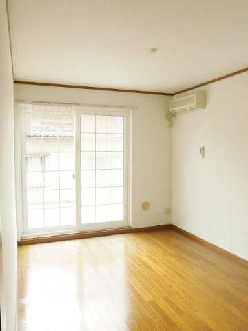 バレリアン　　刈谷市近郊の賃貸はクラスホーム刈谷店の居間・リビング|ゆったり過ごせるリビングです