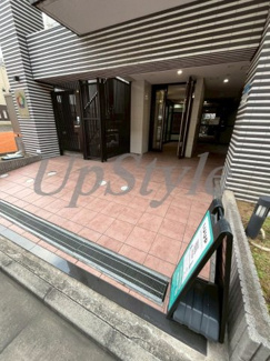 【エントランス】