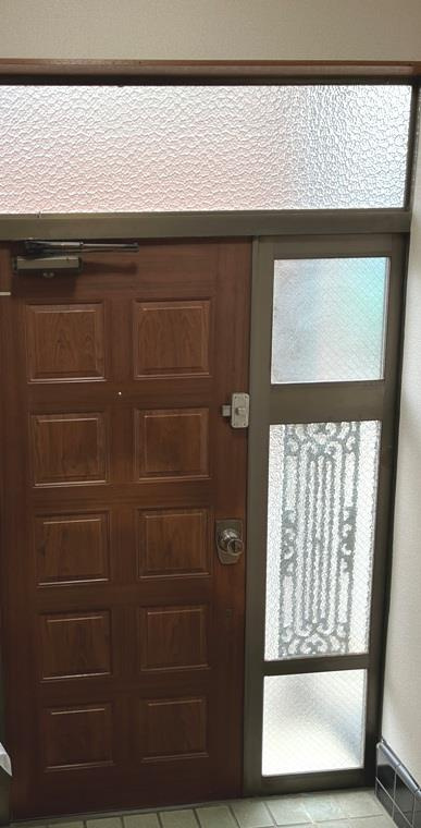 四つ木戸建の玄関