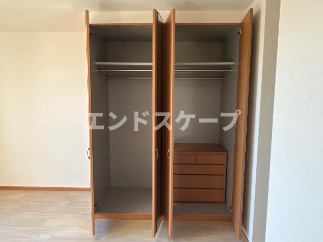 グラン・シャリオ南雲の収納|クローゼット
高崎、前橋のお部屋探しはエンドスケープまで！お客様の理想お聞かせ下さい♪