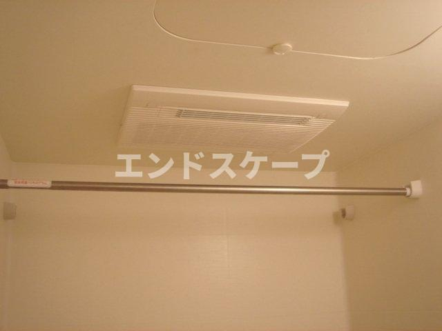 グラン・シャリオ南雲の設備|浴室物干し
高崎、前橋のお部屋探しはエンドスケープまで！お客様の理想お聞かせ下さい♪