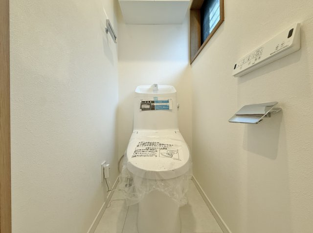 板橋区三園1丁目|トイレは1階・2階にございます
温水洗浄暖房便座機能付
水回りは全て新規交換済みで快適にお使いいただけます
