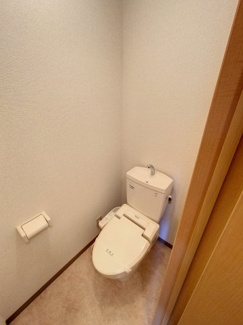 【トイレ】 | テルミーハイツ | ※同建物ほかのお部屋の写真です。