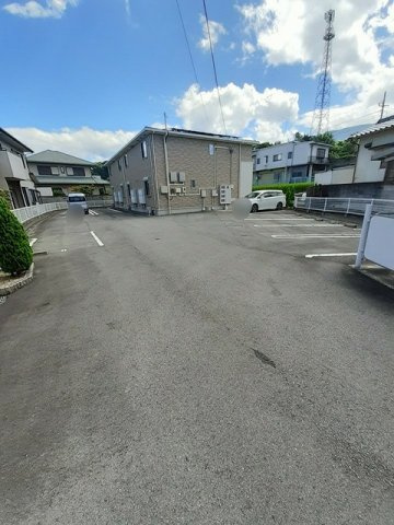 ヴィラ・クレールの駐車場