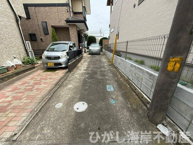 平塚市西真土１丁目　　中古戸建の駐車場|駐車スペース
