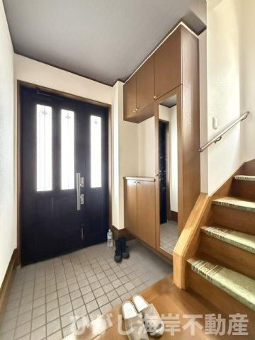 平塚市西真土１丁目　　中古戸建の玄関|玄関