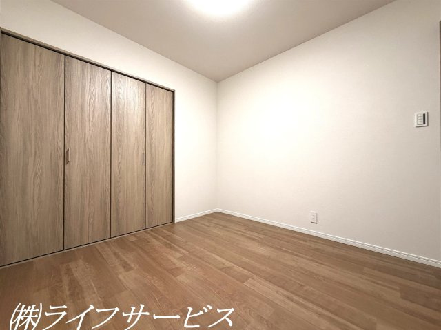 【洋室】 | セントポリア東三国 | 洋室4.5帖／クローゼット有