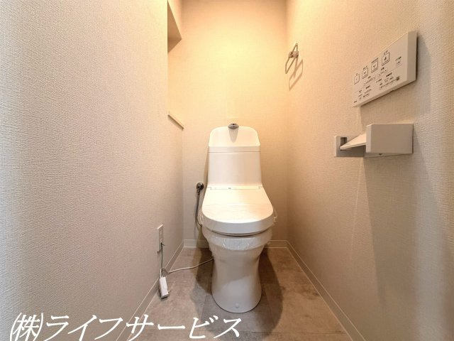 【トイレ】 | セントポリア東三国 | 温水洗浄便座付トイレ