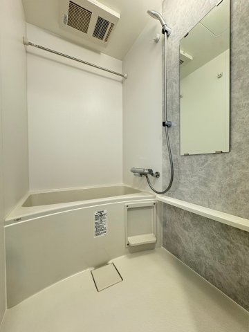 エスリード大曽根プレシャス　名古屋市賃貸　仲介手数料無料の浴室