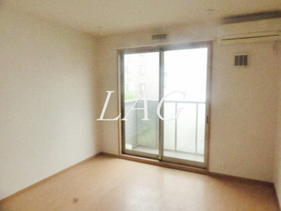 【居間・リビング】 | エメリタス登戸 | 洋室のお部屋です。