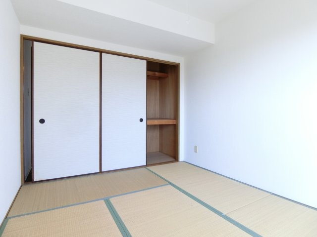 コンプリーションⅡの内装