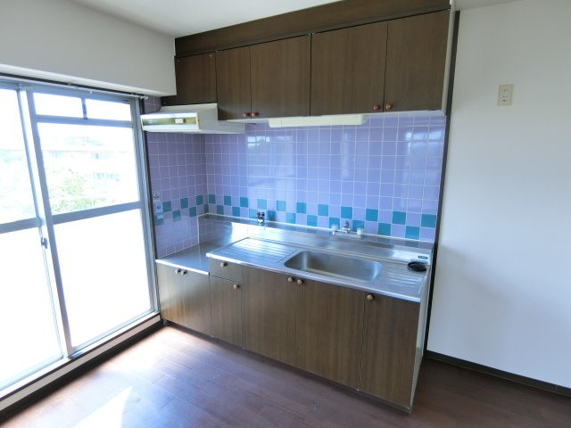 コンプリーションⅡのキッチン