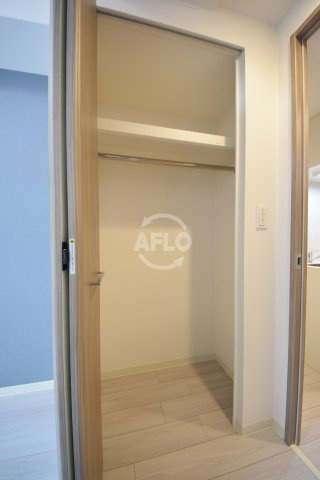 プレサンス谷町九丁目ディセオの収納|プレサンス谷町九丁目ディセオ　クローゼット