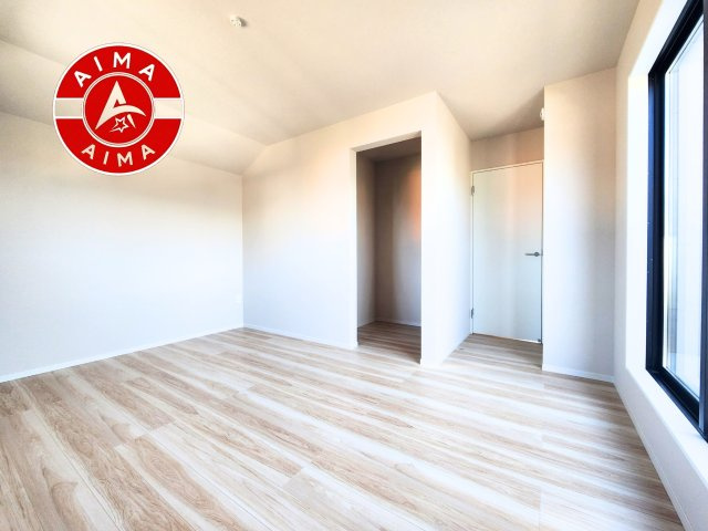 福岡市南区長住7丁目第3-1棟（1号棟）の内観：施工例|主寝室には収納力に優れたクローゼットがありますので、お部屋もすっきり片付きます。
