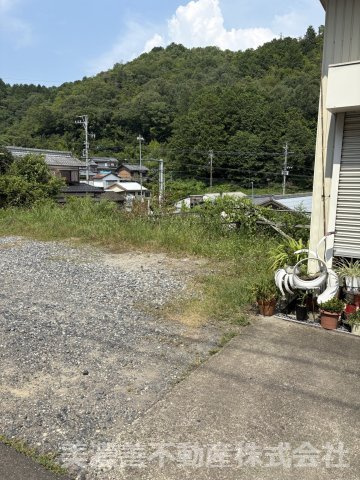 ６７０８３　山県市佐賀土地の外観