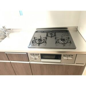 春日井市気噴町４丁目のアパートのキッチン